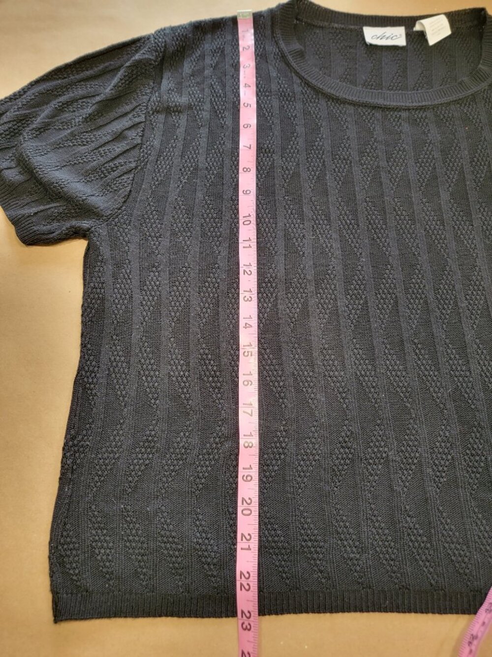 Chic Size 3X Black Short Sleeve Sweater with Ribbed/Textured Knit Pattern - Picture 6 of 9